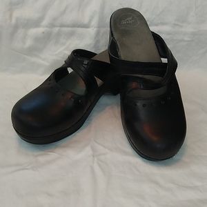 Dansko women's sandals size 40